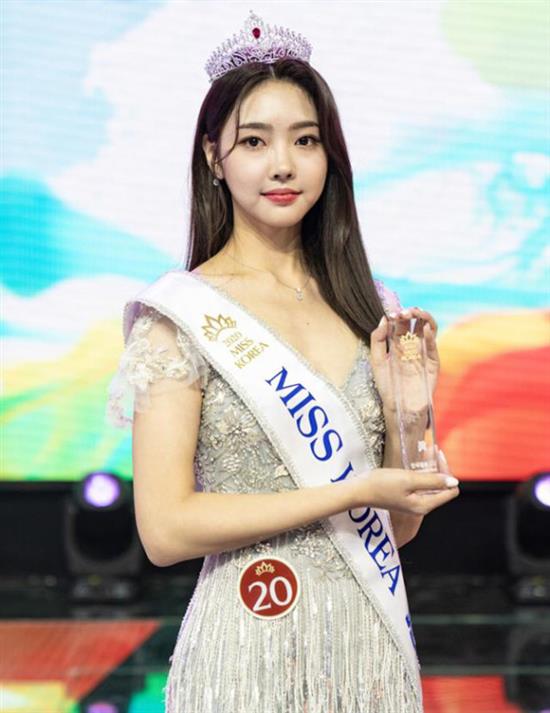 2020年韩国小姐冠军。